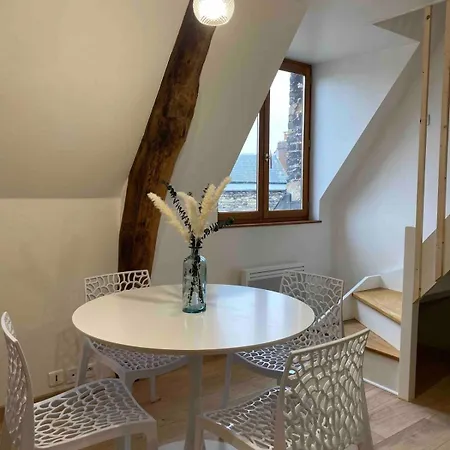 Duplex En Plein Coeur De *